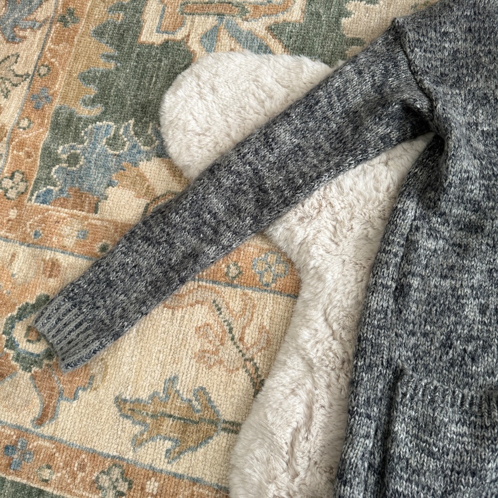 Gap Gray & White Knit Front Button Cardigan- Size… - image 7